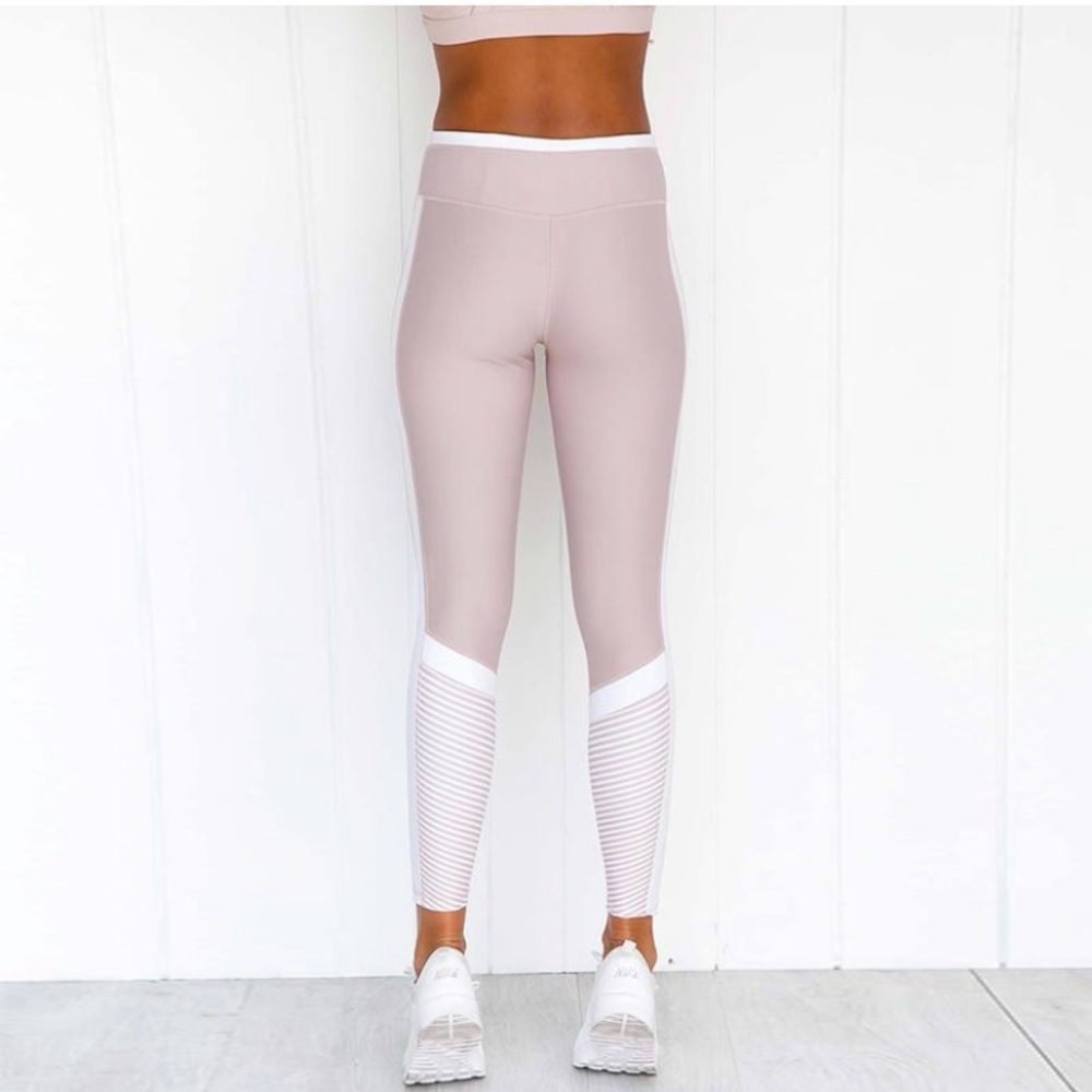 Soft Pink & White Leggings & Sports Bra Set - Picture 4 of 6